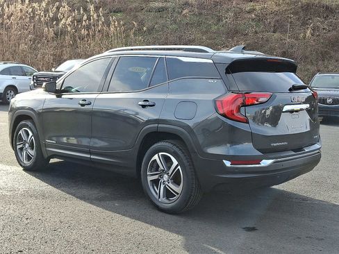 Used 2019 GMC Terrain SLT w/ Preferred Package image 4