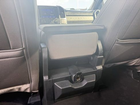 Used 2022 Ford F250 XLT image 35