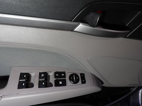 Used 2018 Hyundai Elantra Value Edition FWD image 8
