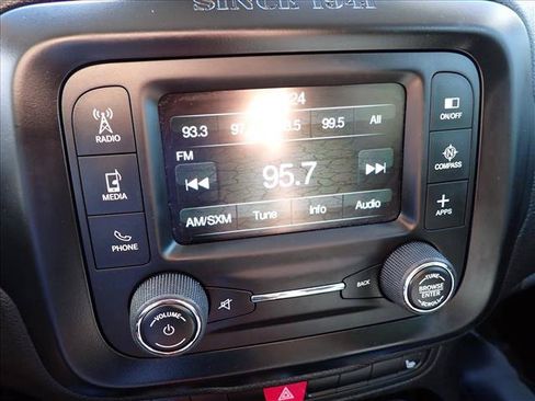 Used 2016 Jeep Renegade Trailhawk w/ Popular Equipment Group AWD/4WD image 20