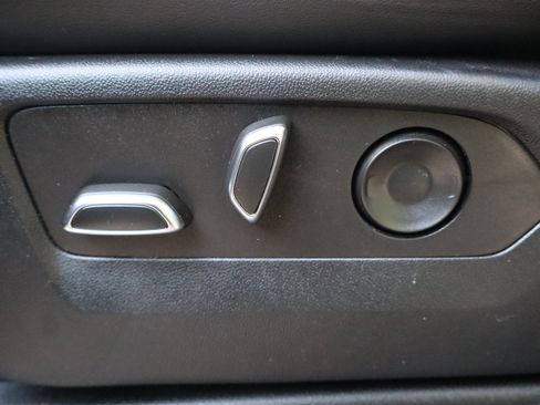 Certified 2022 Cadillac Escalade Sport RWD image 19