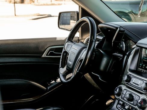 Used 2020 GMC Yukon Denali w/ Denali Ultimate Package image 17