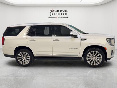 Used 2022 GMC Yukon Denali AWD/4WD image 7
