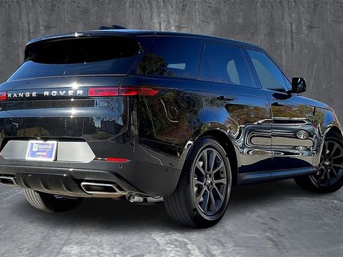 Used 2025 Land Rover Range Rover Sport image 6