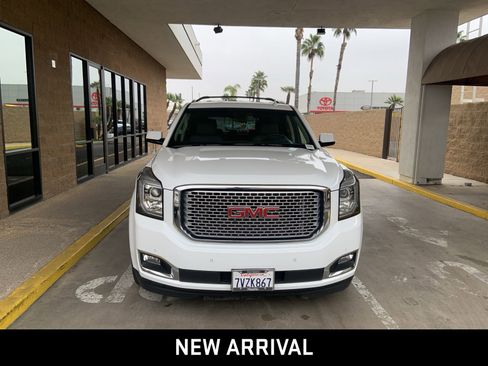 Used 2016 GMC Yukon Denali w/ Open Road Package image 2