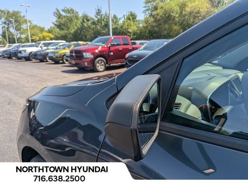 Used 2020 Chevrolet Equinox LS FWD image 34