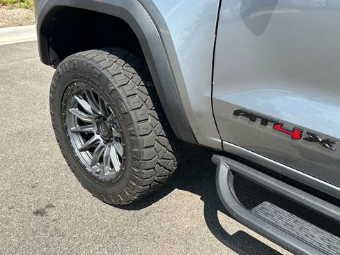 Used 2023 GMC Canyon AT4X image 9