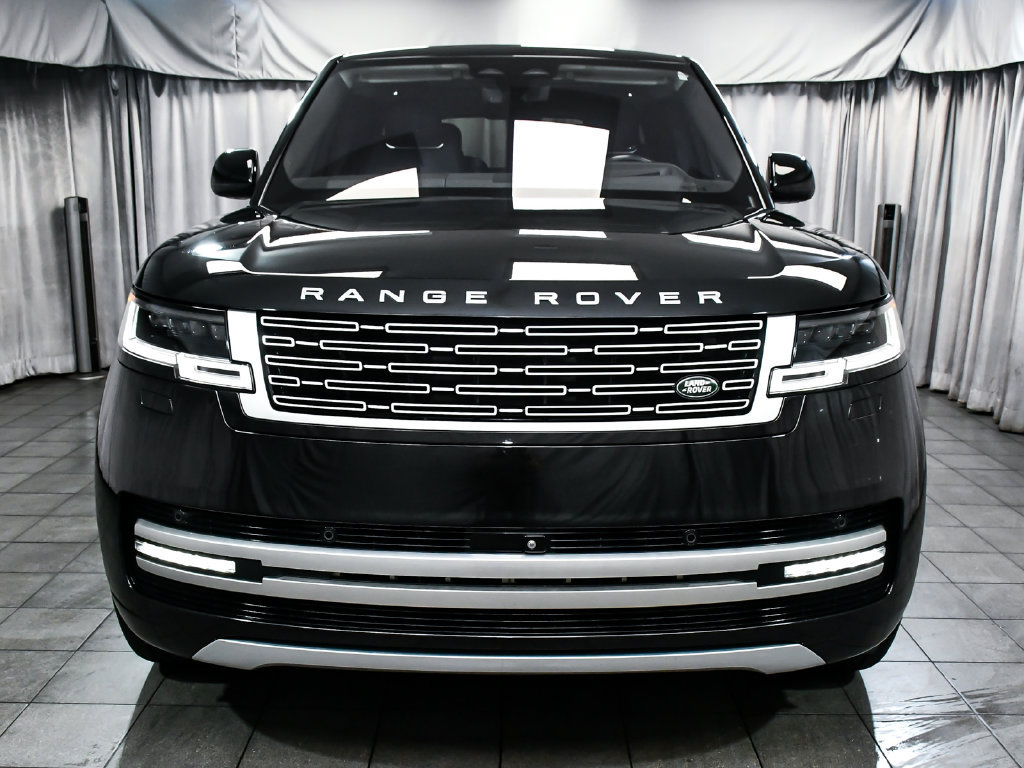 Used 2023 Land Rover Range Rover Autobiography AWD/4WD image 2