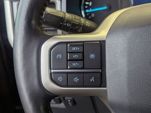 Certified 2023 Ford Expedition XLT image 17