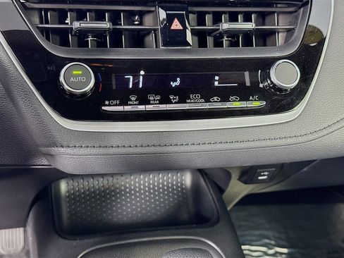 Used 2025 Toyota Corolla SE image 20