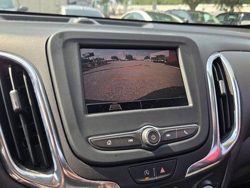 Used 2023 Chevrolet Equinox LT FWD image 24