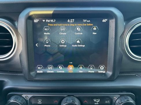 Used 2020 Jeep Gladiator Overland image 26