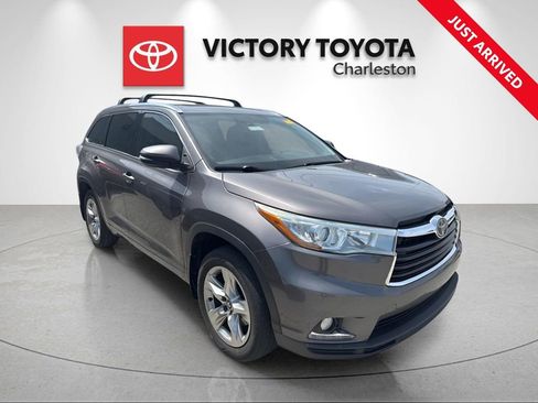 Used 2016 Toyota Highlander Limited Platinum AWD/4WD image 1