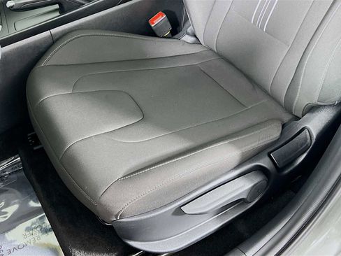 Certified 2024 Hyundai Elantra SEL image 20