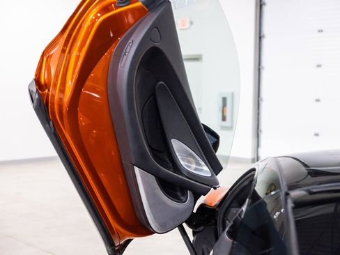 Used 2023 McLaren GT RWD image 29