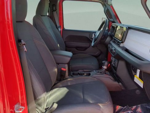 Certified 2025 Jeep Wrangler Sport image 14