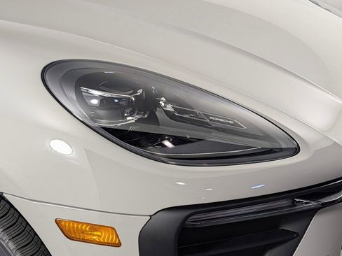 New 2026 Porsche Macan AWD/4WD image 15