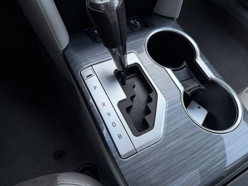 Used 2012 Toyota Camry XLE image 21