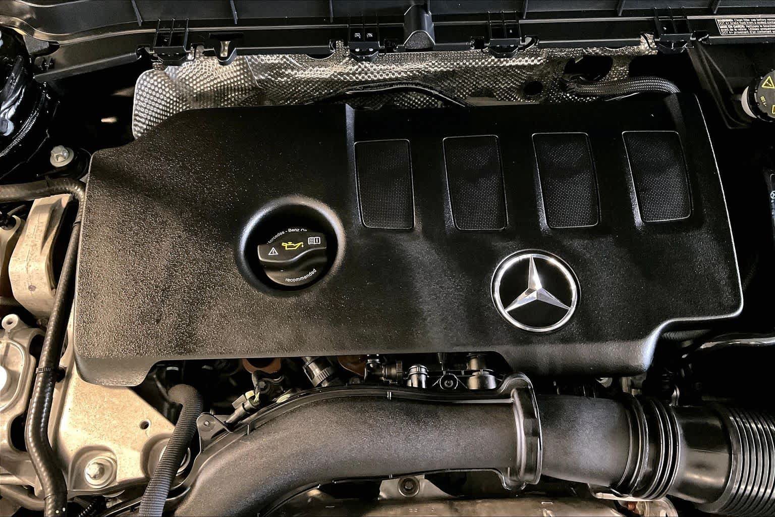 Used 2023 Mercedes-Benz GLB 250 image 28