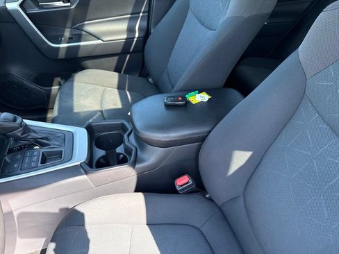 Used 2019 Toyota RAV4 XLE w/ Convenience Package AWD/4WD image 28
