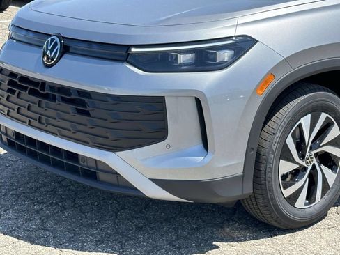 New 2026 Volkswagen Tiguan S FWD image 7