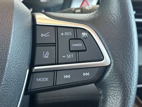Certified 2022 Toyota Sienna XLE w/ XLE Plus Package FWD image 30