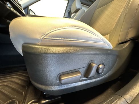 Used 2023 Kia Seltos EX image 12