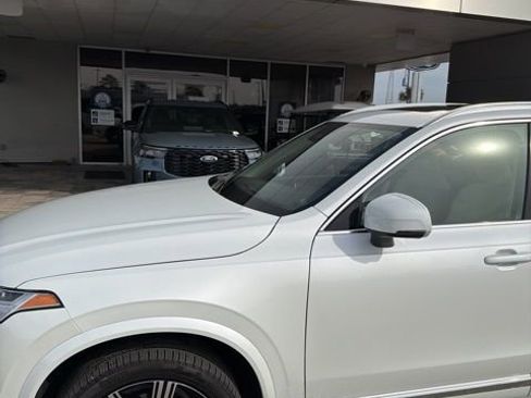 Used 2025 Volvo XC90 B6 Plus w/ Protection Package Premier image 11