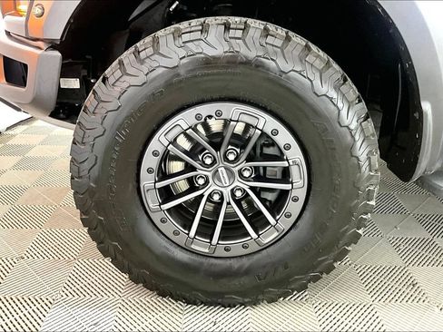 Used 2019 Ford F150 Raptor w/ Equipment Group 802A Luxury AWD/4WD image 7