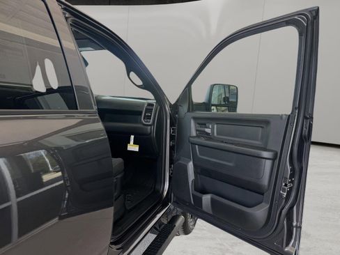 New 2026 RAM 2500 Tradesman AWD/4WD image 28