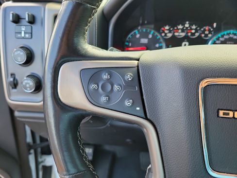 Used 2019 GMC Sierra 2500 Denali w/ Duramax Plus Package AWD/4WD image 24