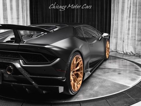 Used 2018 Lamborghini Huracan Performante image 41