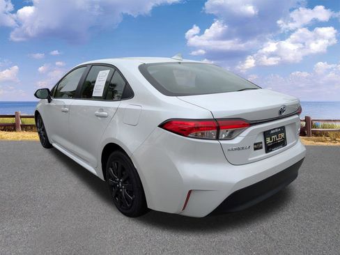 Used 2025 Toyota Corolla LE image 4