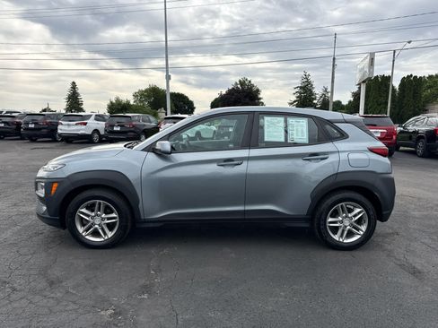 Used 2020 Hyundai Kona SE FWD image 2