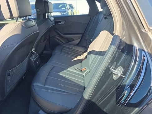 Used 2022 Audi A4 2.0T Premium w/ Convenience Package image 12