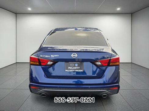 Used 2021 Nissan Altima 2.5 SR FWD image 4