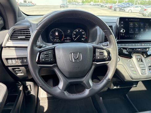 Used 2025 Honda Odyssey Sport-L image 11