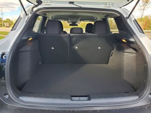 New 2026 Nissan Kicks SV image 17