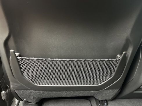 New 2025 Jeep Grand Cherokee Altitude image 24