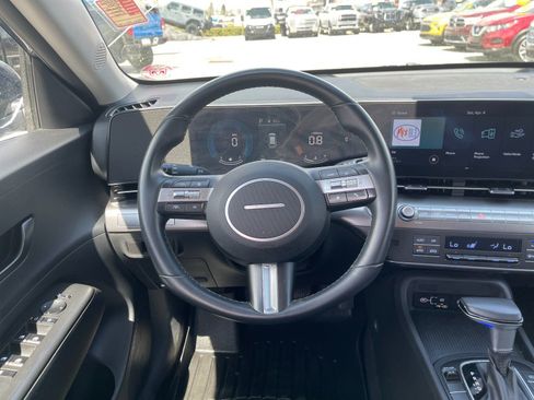 Used 2024 Hyundai Kona SEL image 16
