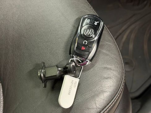 Used 2017 Buick Envision Premium image 26