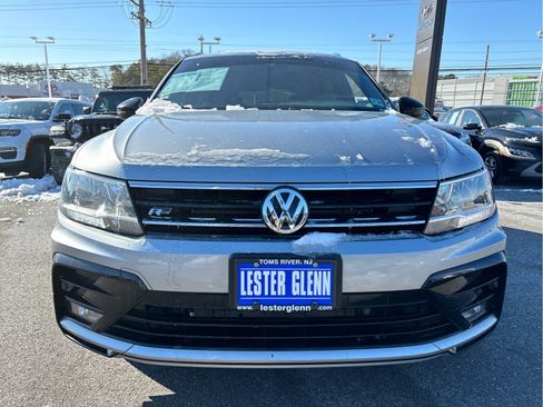 Used 2021 Volkswagen Tiguan SE R-Line image 4