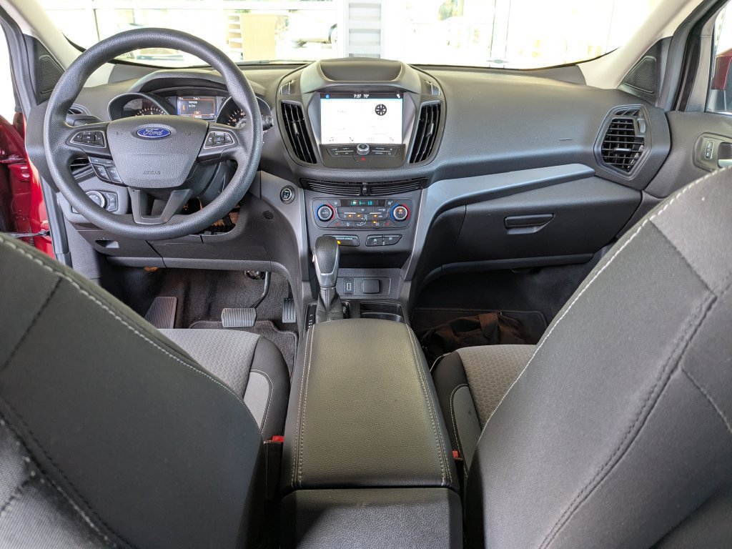 Used 2019 Ford Escape SE FWD image 12
