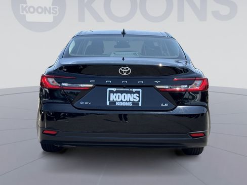 Used 2025 Toyota Camry LE FWD image 5