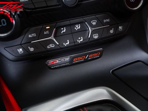 Used 2015 Chevrolet Corvette Z06 w/ 2LZ Preferred Equipment Group RWD image 49