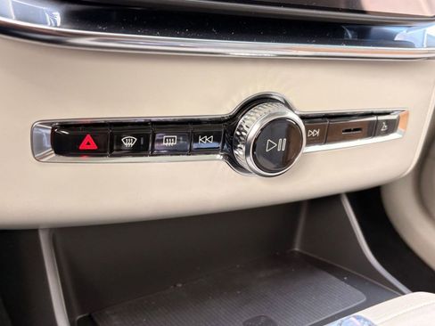 New 2026 Volvo XC90 B6 Ultra w/ Protection Package AWD/4WD image 18