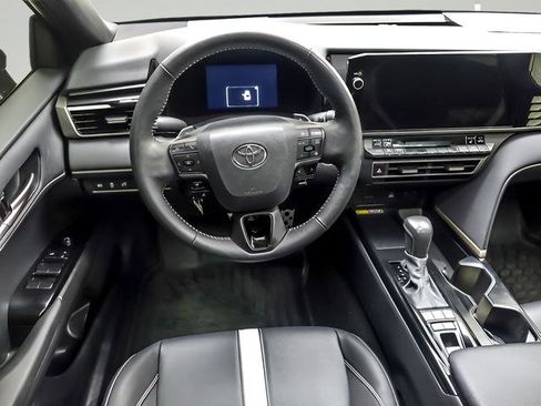 Used 2025 Toyota Camry SE w/ Multimedia Upgrade Package AWD/4WD image 13