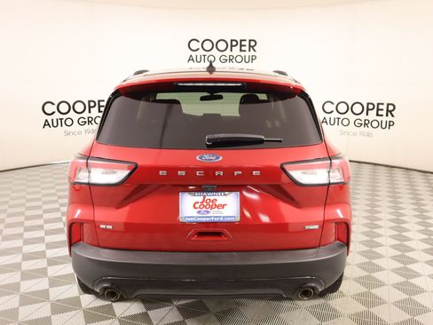 Used 2022 Ford Escape SE w/ SE Sport Appearance Package image 22