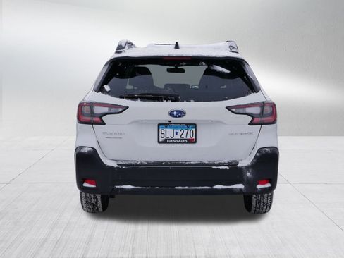 Used 2025 Subaru Outback Premium image 6