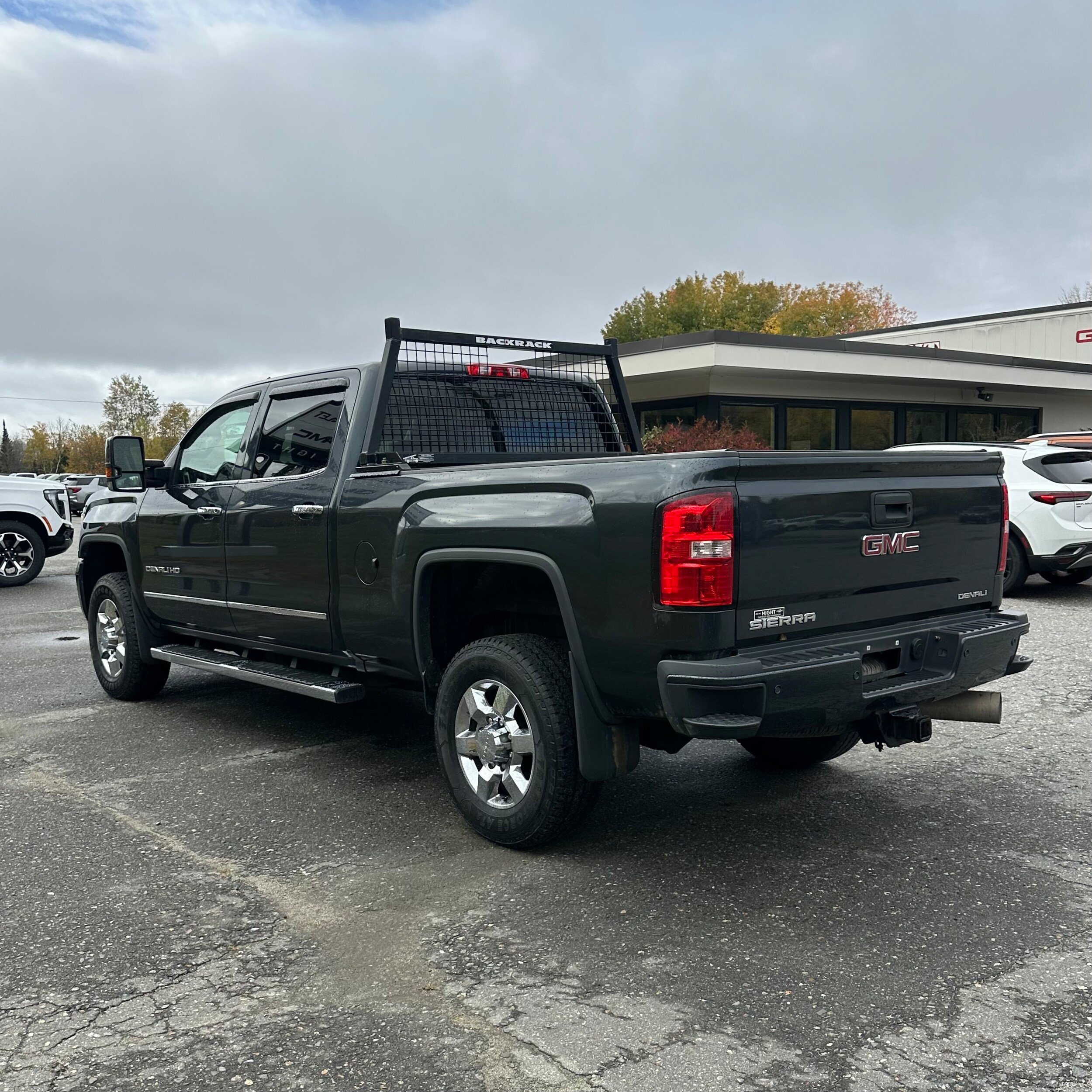 Used 2019 GMC Sierra 3500 Denali w/ Duramax Plus Package AWD/4WD image 5